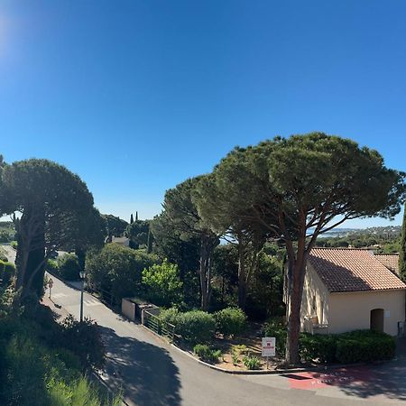 Appartement Vue Mer Avec Balcon Sainte-Maxime Exterior photo