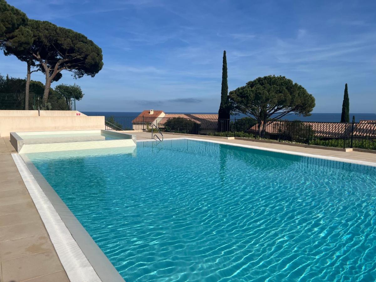 Appartement Vue Mer Avec Balcon Sainte-Maxime Exterior photo